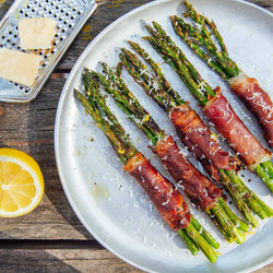 Prosciutto And Asparagus Bundles