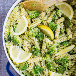 Vegan Lemon Broccoli Pasta Salad