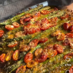 Green Asparagus With Parmesan Crust