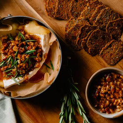 Baked Brie With Honey And Walnut