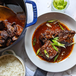 Braised Beef Short Ribs With Spicy Gochujang