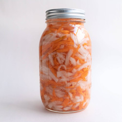 Vietnamese Pickled Daikon &amp; Carrots For Bánh Mì (đồ Chua)