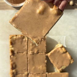 Brown Sugar Cinnamon Bars Recipe With Buttery Shortbread