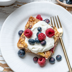 Baked Protein Oats For Clean Eating Mornings!
