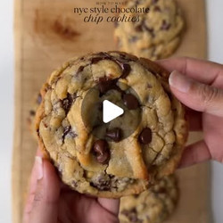 Nyc Style Chocolate Chip Cookies