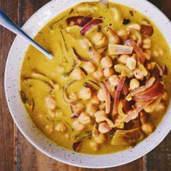 Quick And Easy Chickpea Coconut Curry With Cashews