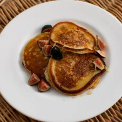 Lemon Ricotta Pancakes With Figs