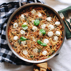 Spaghetti With Sausage, Spinach And Panko