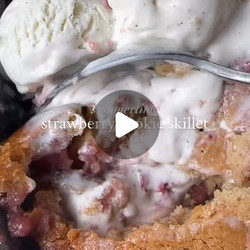 Strawberry Cookie Skillet