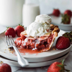 The Best Baked Strawberry Pie