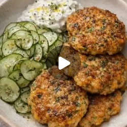 Mediterranean-style Burger Bowl