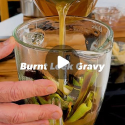 Burnt-leek Gravy