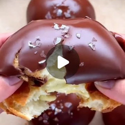 Vanilla Brioche With Caramel &amp; Chocolate