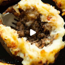 Cottage Pie Baked Potatoes