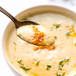 30-minute Roasted Garlic Cauliflower Chowder