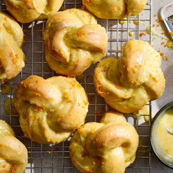 Barbara’s Orange Bowknots