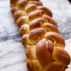 Traditional Steam-baked Challah