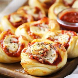 Delicious Pizza Rolls With Crescent Rolls