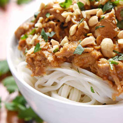 Slow Cooker Thai Peanut Chicken