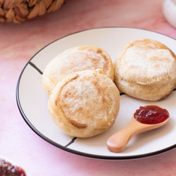 Homemade English Muffins (only 6-ingredients)