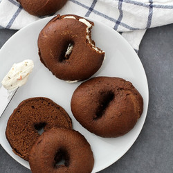 Pumpernickel Bagels