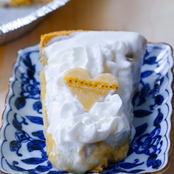 Creamy Banana Pudding Pie - 6 Ingredients