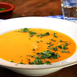 Hokkaido-kürbissuppe - Schnell &amp; Einfach