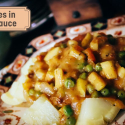 Potatoes In Curry Sauce