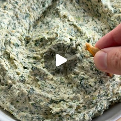 Spinach-artichoke Hummus