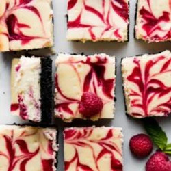 White Chocolate Raspberry Cheesecake Bars