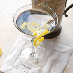 How To Make Lemon Curls (drink Garnish)