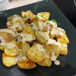 Cheesy Scalloped Potatoes by Susi Vidal