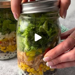Tortellini Caprese Mason Jar Salad