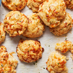 Copycat Red Lobster Cheddar Bay Biscuits