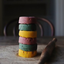 Plant-dyed Play Dough
