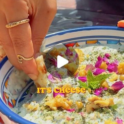 Vegan Mast-o-khiar // Persian Cooling Yoghurt, Mint &amp; Cucumber Dip