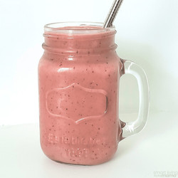Banana Berry Superfood Smoothie