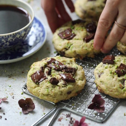 Pistachio Chocolate Cookies
