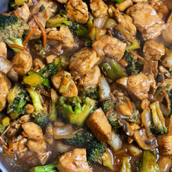 Chicken, Broccoli &amp; Peanuts - Two &amp; A Knife Marissa Bolden