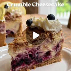 Lemon Blueberry Cheesecake With Biscoff Crumble