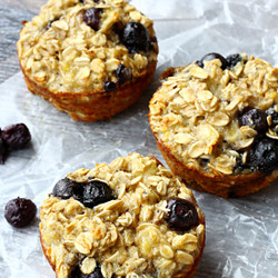 Baked Blueberry Oatmeal Cups