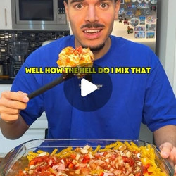 Creamy And Cheesy Fajita Pasta Bake