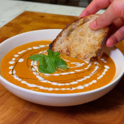 Roasted Tomato And Red Pepper Soup