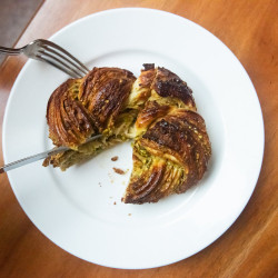 Pistachio Babka