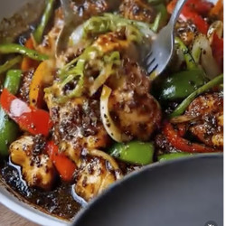 Sticky Garlic Chicken &amp; Veggie Stir-Fry