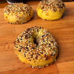 Bacon, Egg &amp; Cheese Everything Rice Paper Bagels