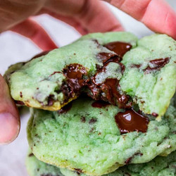Mint Chocolate Chip Cookies