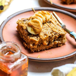 Peanut Butter Banana Baked Oatmeal