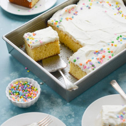 Vanilla Sheet Cake With Cream Cheese Frosting