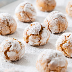 Amaretti Cookies